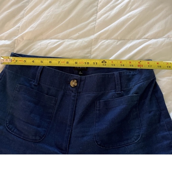 Talbots WIDE CROP PATCH POCKET WASHED BLUE LINEN PANTS size 12
Indigo - Picture 4 of 11